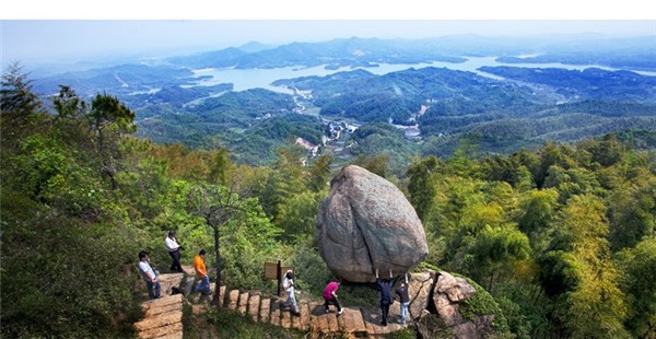 觀天下景區(qū)（石佛山-天子湖景區(qū)）